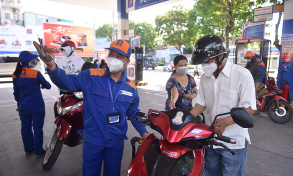 호치민 시내 빈탄군의 한 주유소 / 출처 : 베트남 코리아 타임즈