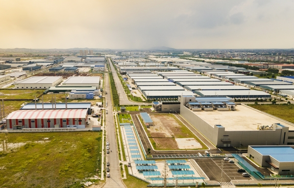 박장성의 한 산업단지. 박장성은 최근 신규주문 회복에 인력수요가 10만명까지 크게 늘어났다. 이에따라 박장성 고용서비스센터는 우선 1분기중 채용규모가 2만2000여명에 이를 것으로 전망했으며, 연말까지 구인•구직자간 만남 행사를 75회 가량 주최할 방침이다. (사진=박장성 인민위원회)