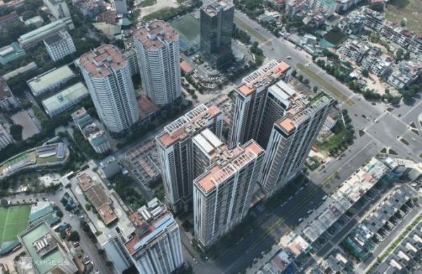 Các dự án chung cư ở khu vực Tây Hồ Tây. Ảnh: Ngọc Thành