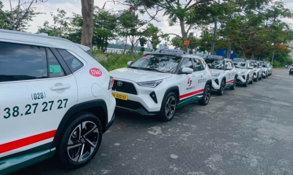 A line of Vinasun taxis. Photo courtesy of the company