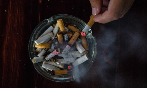 Thuốc lá rất có hại cho sức khỏe và gây ra hơn 8 triệu ca tử vong mỗi năm trên toàn thế giới. Ảnh: Thành Nguyễn