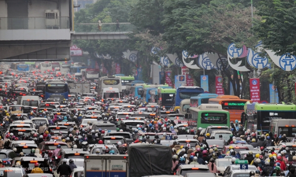 A traffic jam in Hanoi. Photo by VnExpress/Ngoc Thanh