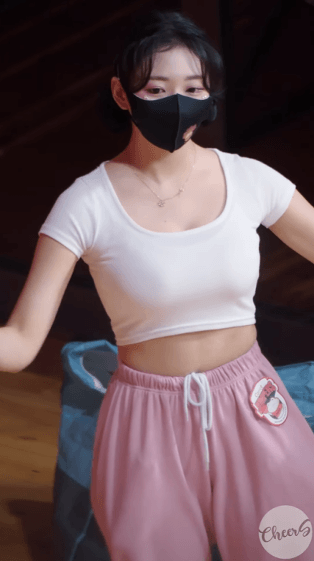 16732266546044.gif